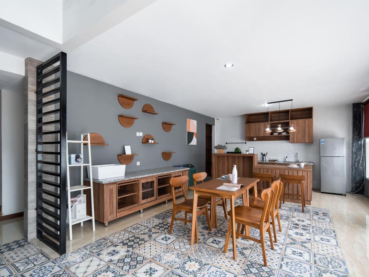 Cove Accordia Residence Jacarta Exterior foto